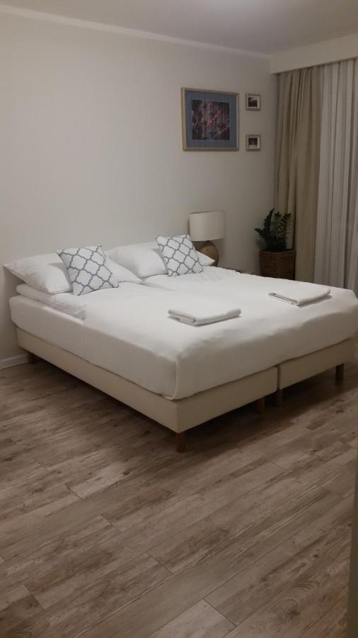 Apartament Grojecka Appartamento Varsavia Esterno foto